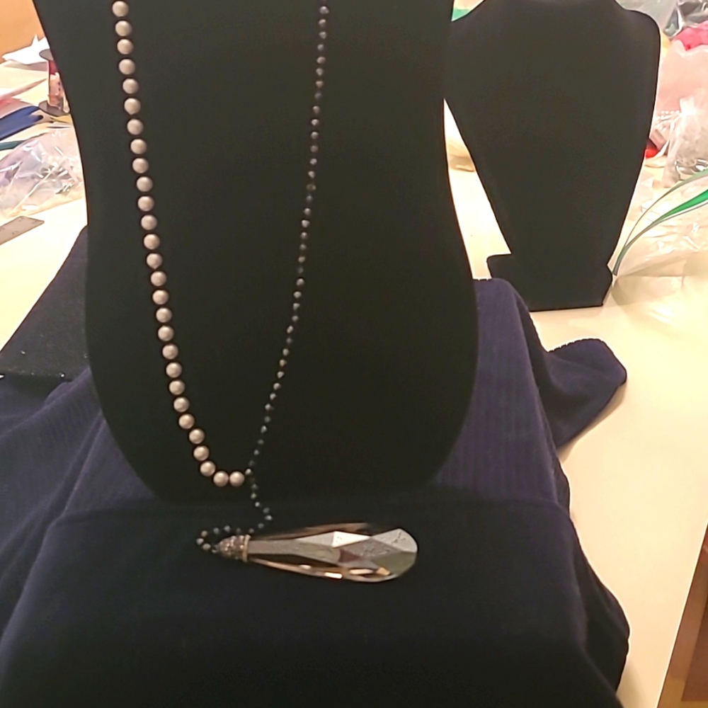 Long Necklace Pearl's and Black Beads with Pendant